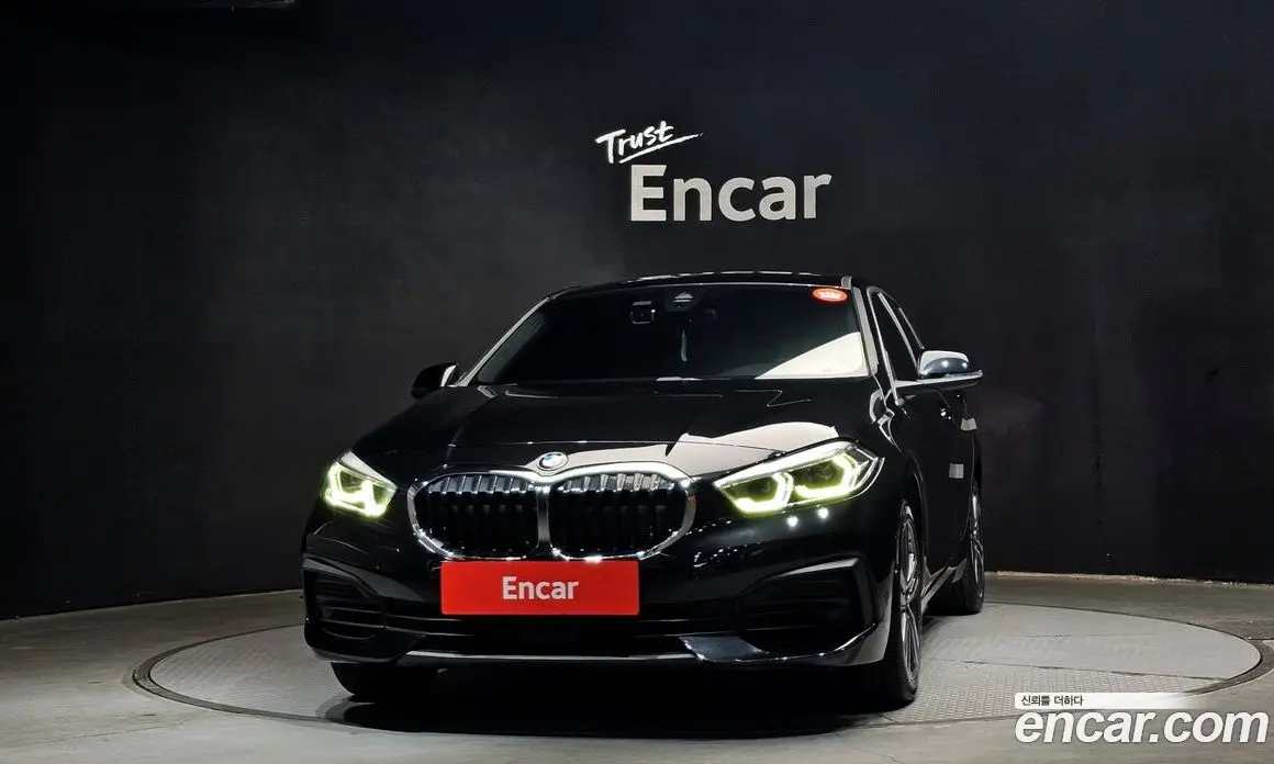BMW 1 серия 2021 2.0 автомат (гидро), фото 3 BMW 1 серия 2021 2.0 автомат (гидро), фото 3