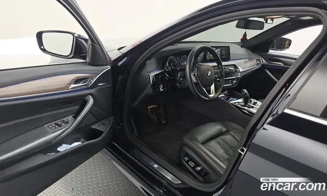 BMW 5 серия 2018 2.0 автомат (гидро), миниатюра 10 BMW 5 серия 2018 2.0 автомат (гидро), миниатюра 10