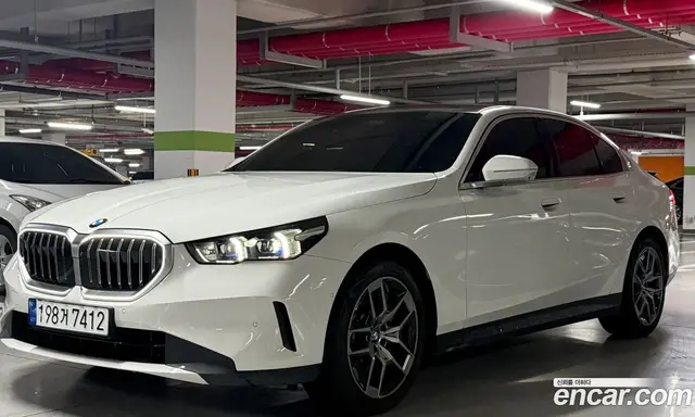 BMW 5 серия 2024 2.0 автомат (гидро), миниатюра 2
