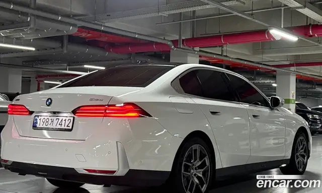 BMW 5 серия 2024 2.0 автомат (гидро), миниатюра 4