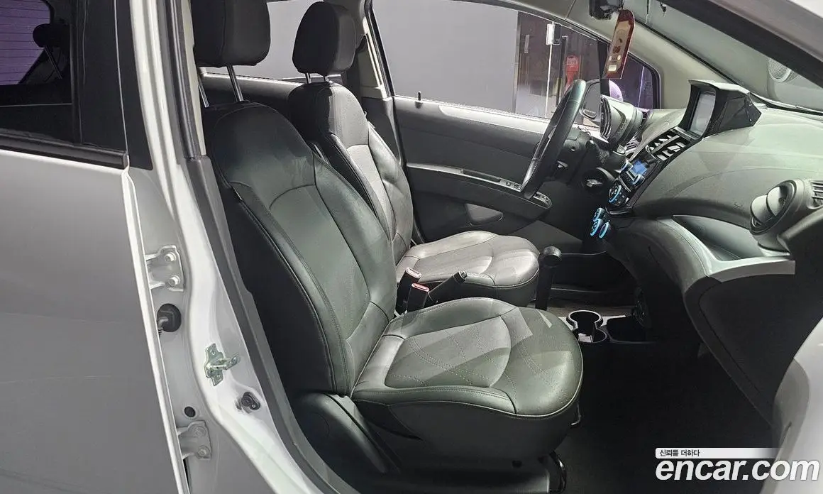 Chevrolet Spark 2014 1.0 автомат (гидро), фото 12 Chevrolet Spark 2014 1.0 автомат (гидро), фото 12