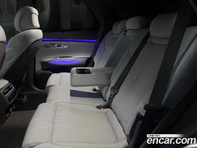 Genesis GV70 2026 2.5 автомат (гидро), миниатюра 8