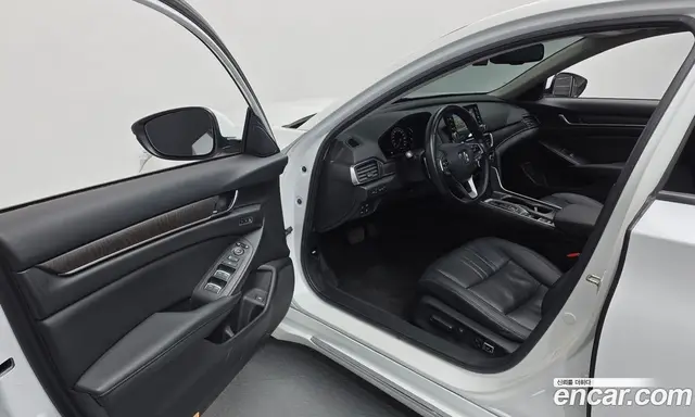 Honda Accord 2019 2.0 автомат (гидро), миниатюра 11