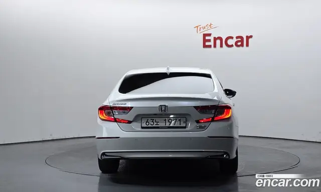 Honda Accord 2019 2.0 автомат (гидро), миниатюра 4