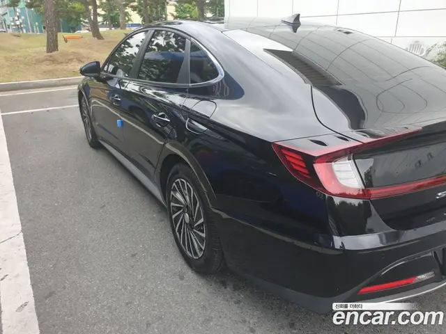 Hyundai Sonata 2021 2.0 автомат (гидро), миниатюра 3 Hyundai Sonata 2021 2.0 автомат (гидро), миниатюра 3