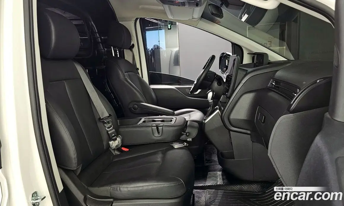 Hyundai Staria 2025 2.2 автомат (гидро), фото 10 Hyundai Staria 2025 2.2 автомат (гидро), фото 10
