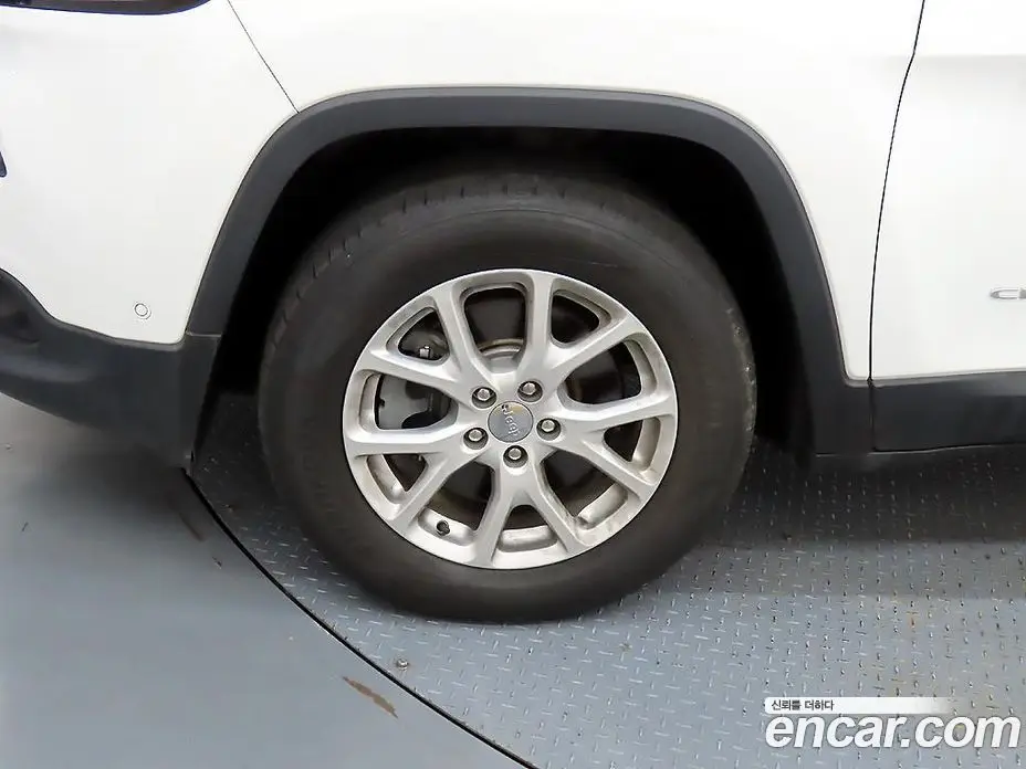 Jeep Cherokee 2015 2.0 автомат (гидро), фото 20