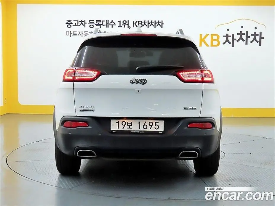 Jeep Cherokee 2015 2.0 автомат (гидро), фото 3
