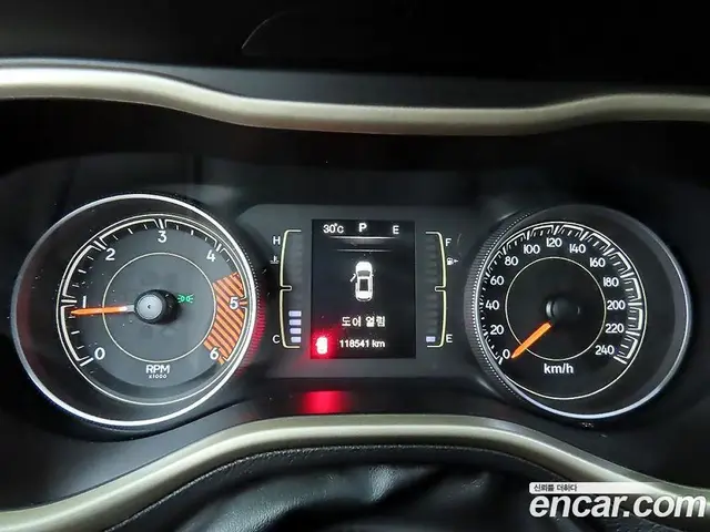 Jeep Cherokee 2015 2.0 автомат (гидро), миниатюра 8