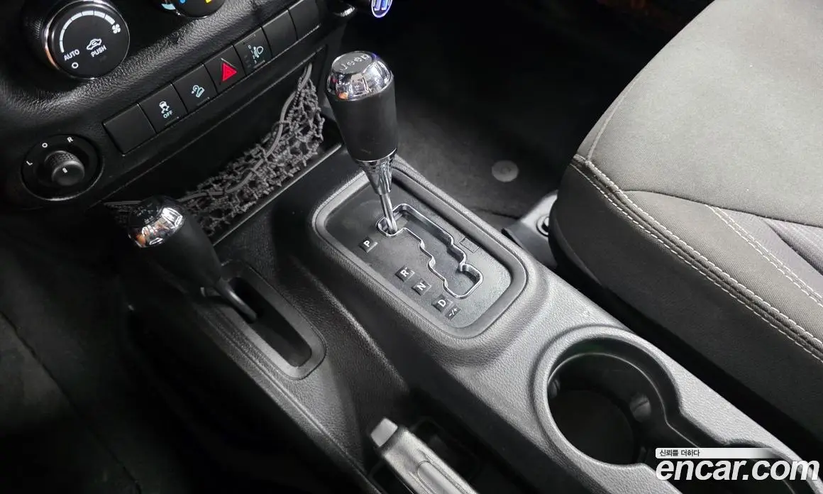 Jeep Wrangler 2014 2.8 автомат (гидро), фото 9 Jeep Wrangler 2014 2.8 автомат (гидро), фото 9