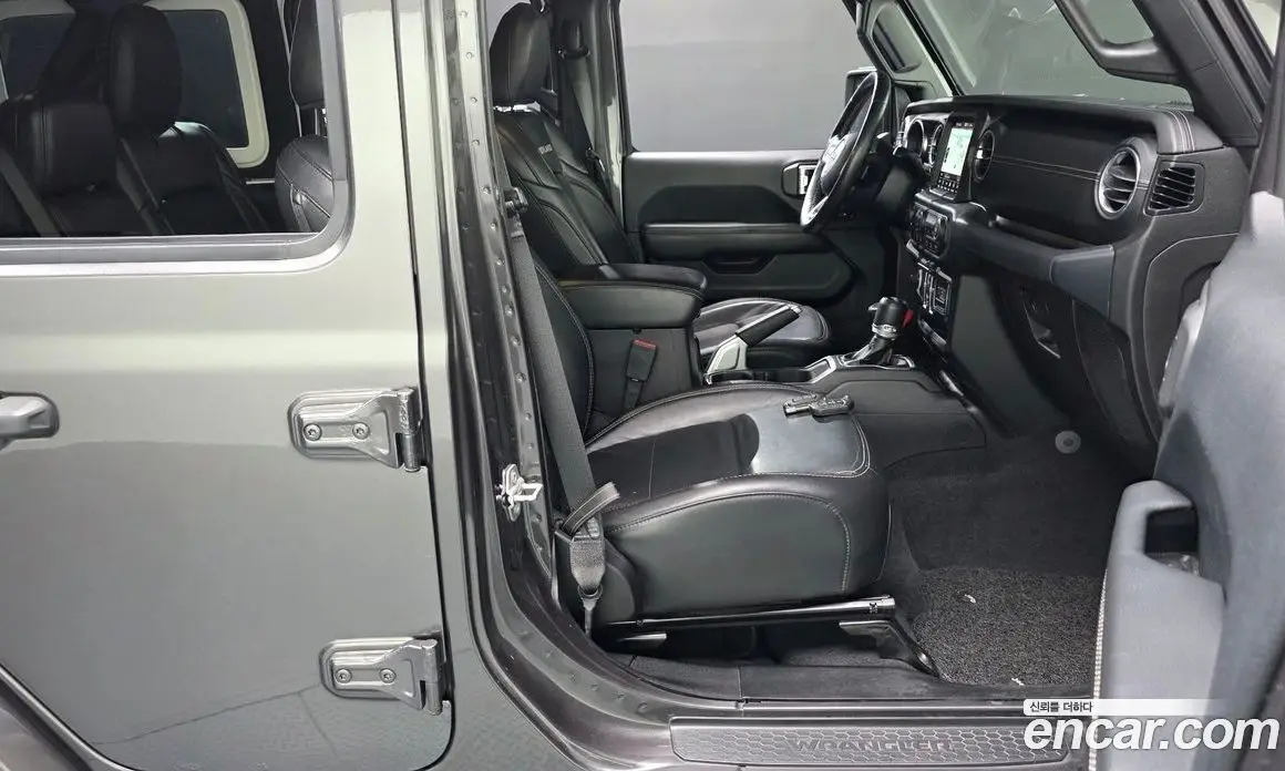 Jeep Wrangler 2019 2.0 автомат (гидро), фото 11 Jeep Wrangler 2019 2.0 автомат (гидро), фото 11