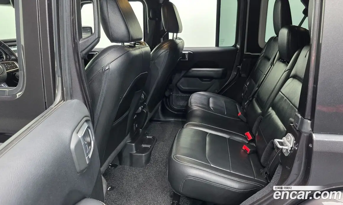 Jeep Wrangler 2019 2.0 автомат (гидро), фото 12 Jeep Wrangler 2019 2.0 автомат (гидро), фото 12