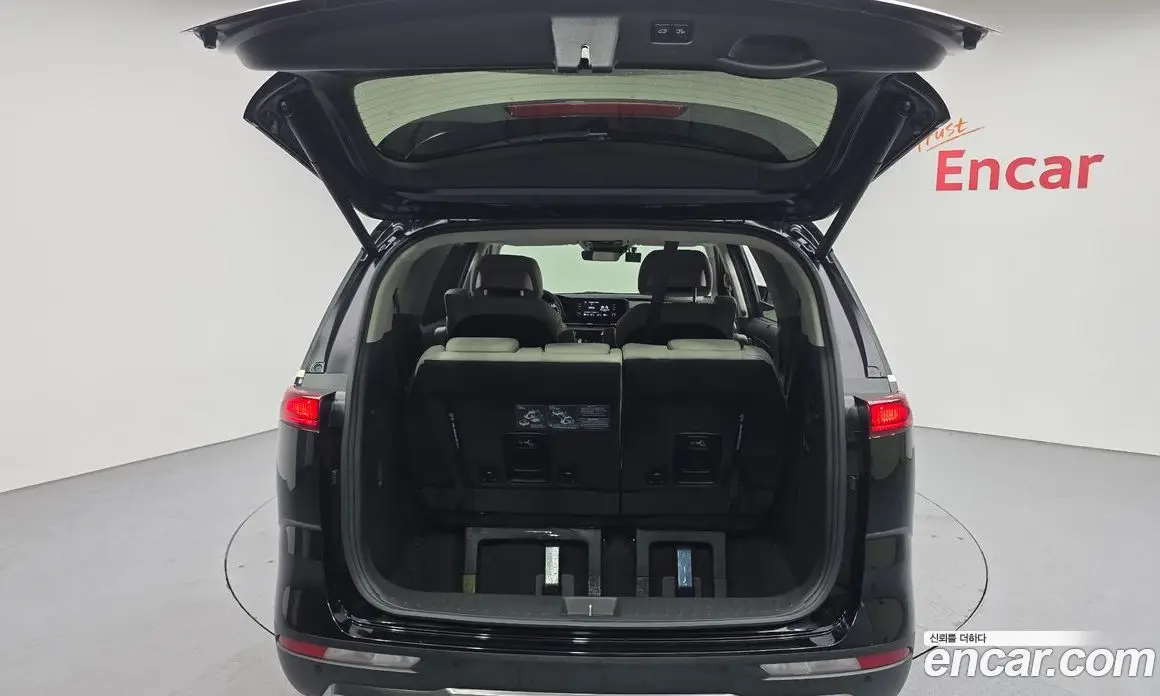 Kia Carnival 2023 2.2 автомат (гидро), фото 20 Kia Carnival 2023 2.2 автомат (гидро), фото 20
