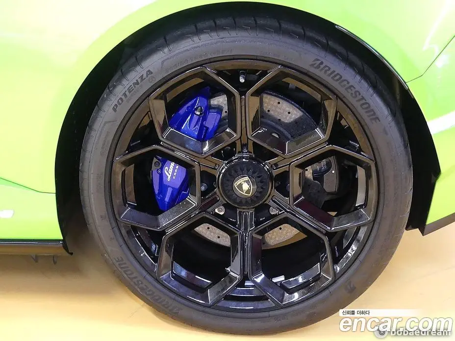 Lamborghini Huracan 2023 5.2 автомат (гидро), фото 19