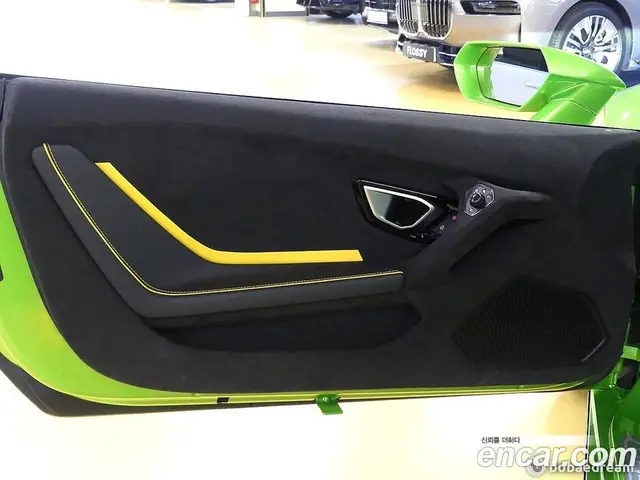 Lamborghini Huracan 2023 5.2 автомат (гидро), миниатюра 9