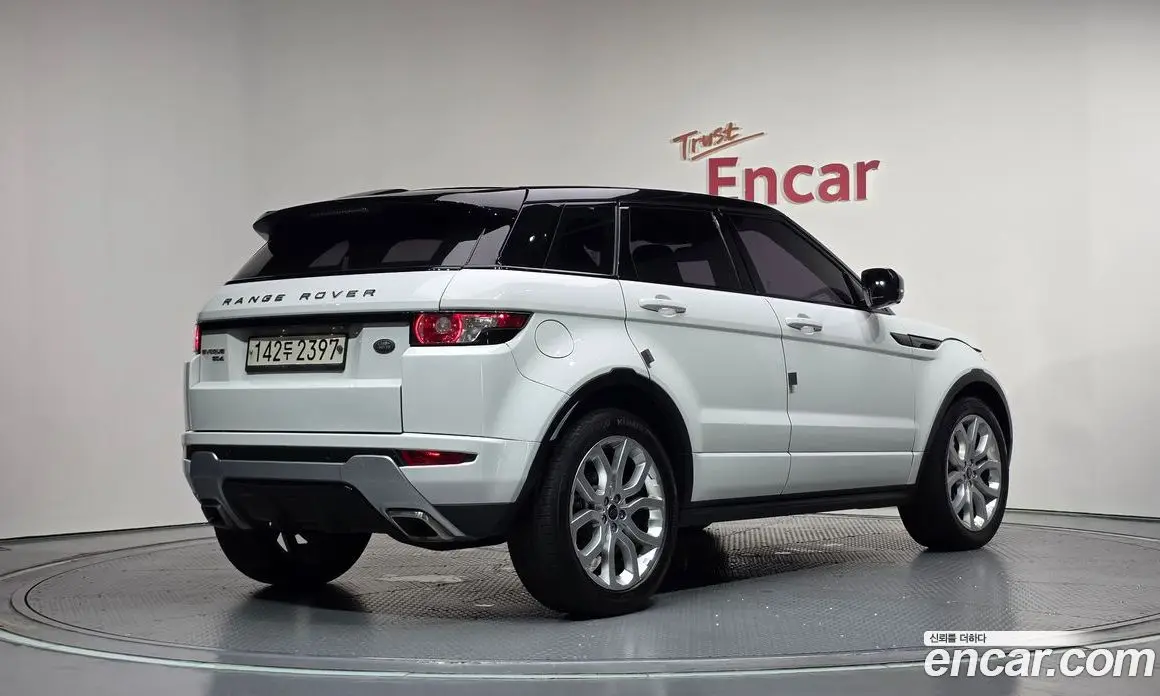 Land Rover Range Rover Evoque 2013 2.2 автомат (гидро), фото 2 Land Rover Range Rover Evoque 2013 2.2 автомат (гидро), фото 2