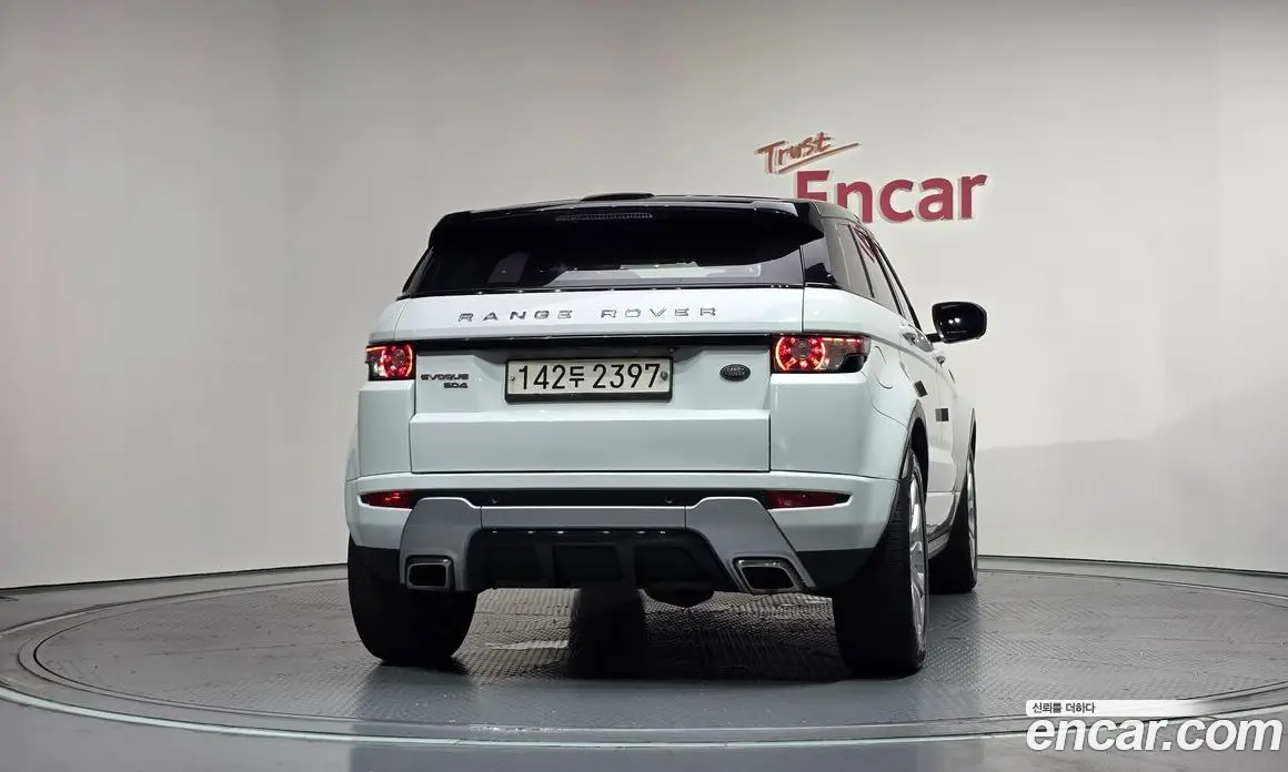Land Rover Range Rover Evoque 2013 2.2 автомат (гидро), фото 4 Land Rover Range Rover Evoque 2013 2.2 автомат (гидро), фото 4