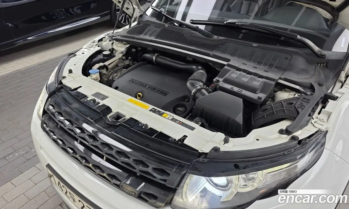 Land Rover Range Rover Evoque 2013 2.2 автомат (гидро), фото 6 Land Rover Range Rover Evoque 2013 2.2 автомат (гидро), фото 6