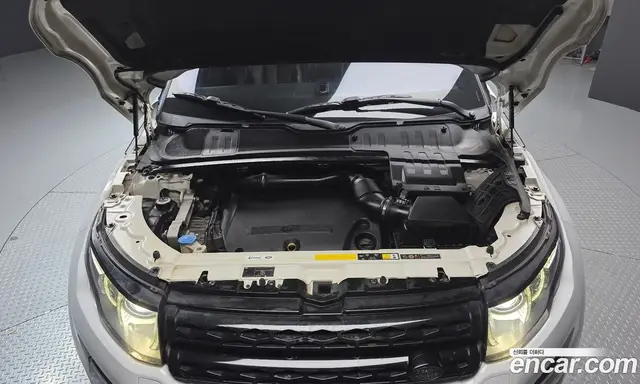 Land Rover Range Rover Evoque 2015 2.2 автомат (гидро), миниатюра 6 Land Rover Range Rover Evoque 2015 2.2 автомат (гидро), миниатюра 6