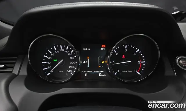 Land Rover Range Rover Evoque 2015 2.2 автомат (гидро), миниатюра 8 Land Rover Range Rover Evoque 2015 2.2 автомат (гидро), миниатюра 8