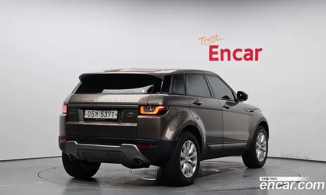 Land Rover Range Rover Evoque 2017 2.0 автомат (гидро), миниатюра 2