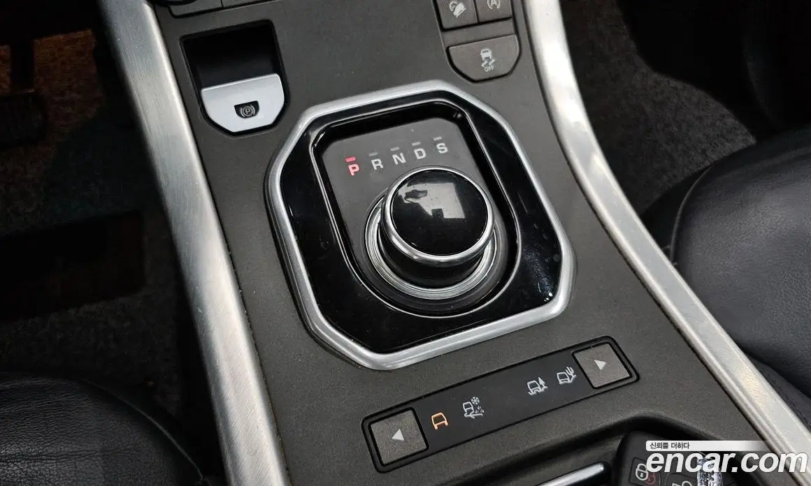 Land Rover Range Rover Evoque 2017 2.0 автомат (гидро), фото 9
