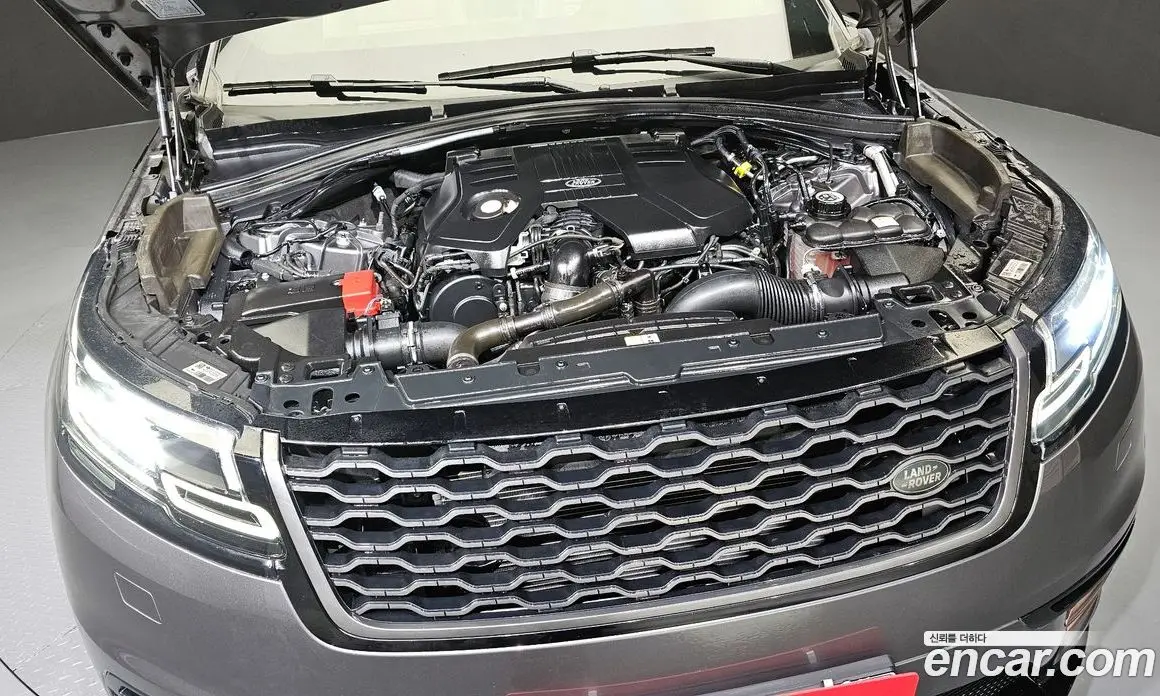 Land Rover Range Rover Velar 2017 3.0 автомат (гидро), фото 6 Land Rover Range Rover Velar 2017 3.0 автомат (гидро), фото 6