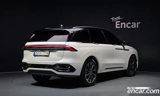 Lincoln Nautilus 2024 2.0 автомат (гидро), миниатюра 2 Lincoln Nautilus 2024 2.0 автомат (гидро), миниатюра 2