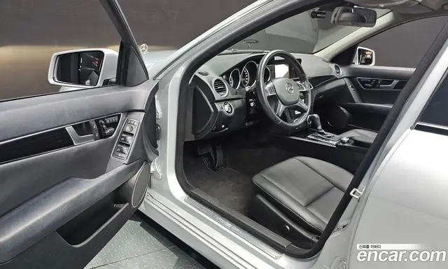 Mercedes-Benz C-Class 2013 1.8 автомат (гидро), миниатюра 10 Mercedes-Benz C-Class 2013 1.8 автомат (гидро), миниатюра 10
