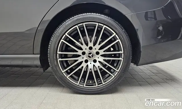 Mercedes-Benz C-Class 2022 2.0 автомат (гидро), миниатюра 5 Mercedes-Benz C-Class 2022 2.0 автомат (гидро), миниатюра 5