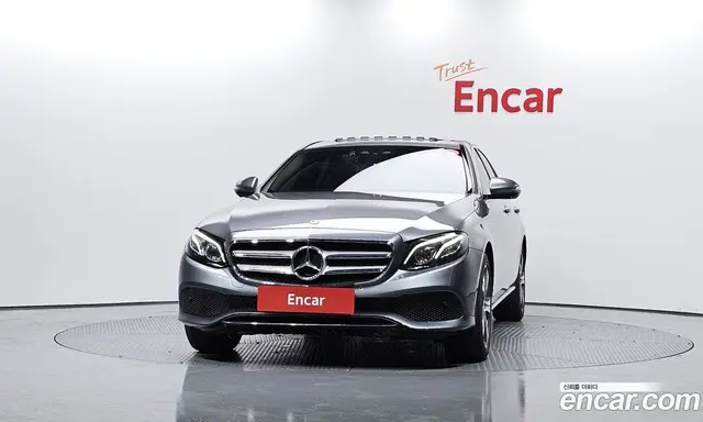 Mercedes-Benz E-Class 2018 2.0 автомат (гидро), миниатюра 3 Mercedes-Benz E-Class 2018 2.0 автомат (гидро), миниатюра 3