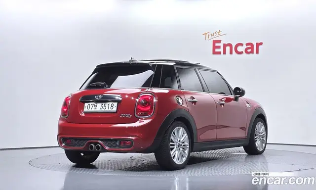 Mini Cooper 2014 2.0 автомат (гидро), миниатюра 2 Mini Cooper 2014 2.0 автомат (гидро), миниатюра 2