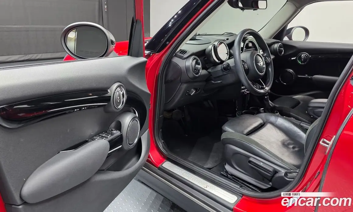 Mini Cooper 2014 2.0 автомат (гидро), фото 10 Mini Cooper 2014 2.0 автомат (гидро), фото 10