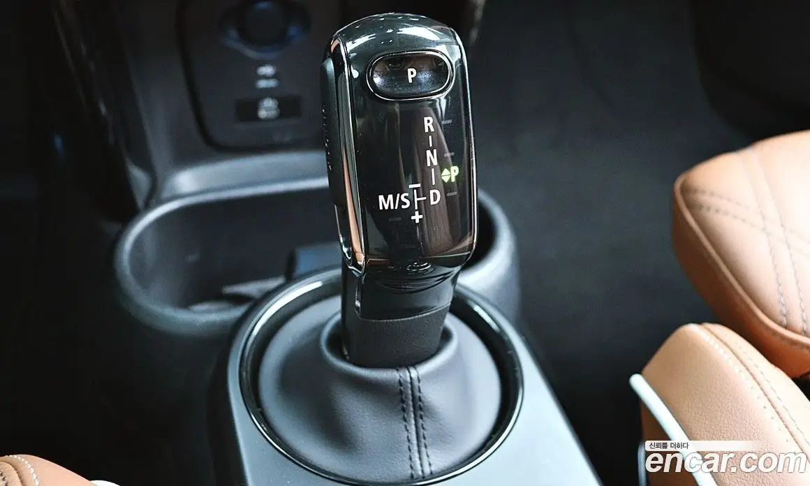 Mini Cooper 2024 2.0 автомат (гидро), фото 16