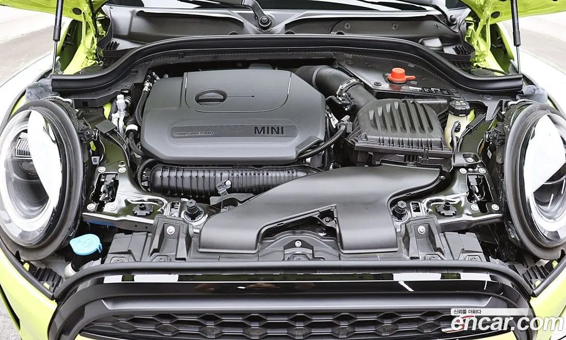 Mini Cooper 2024 2.0 автомат (гидро), фото 7