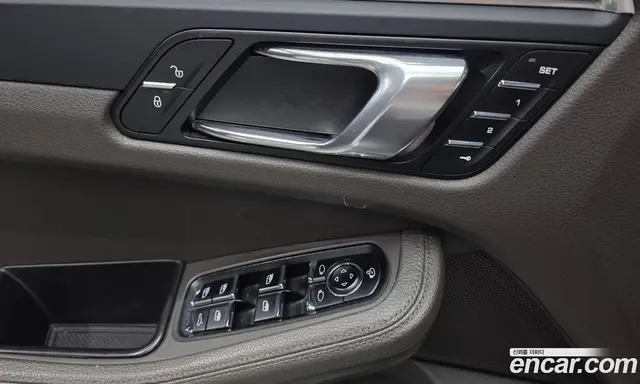 Porsche Macan 2018 2.0 автомат (гидро), миниатюра 11