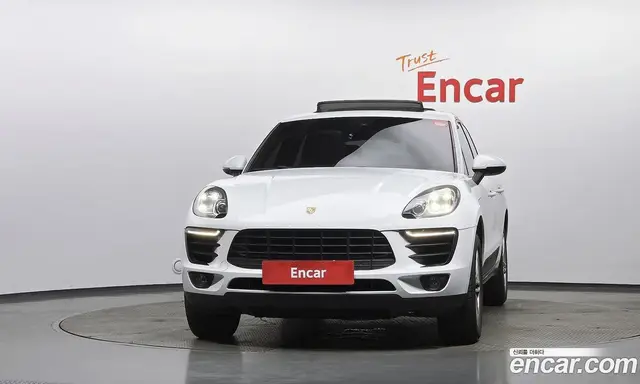 Porsche Macan 2018 2.0 автомат (гидро), миниатюра 3