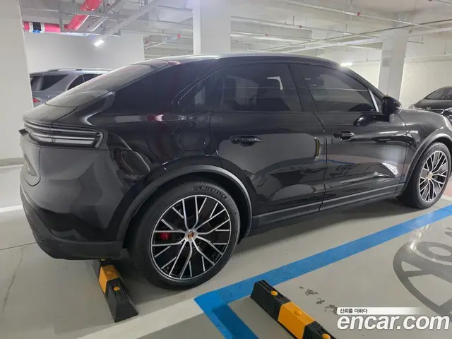 Porsche Macan 2025 1.0 автомат (гидро), миниатюра 5