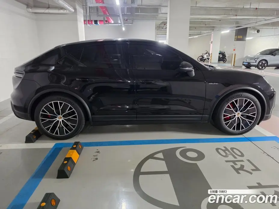 Porsche Macan 2025 1.0 автомат (гидро), фото 6