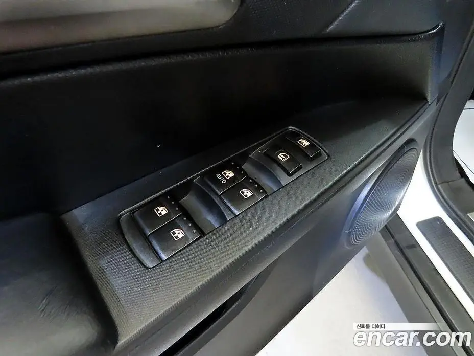 SsangYong Korando 2012 2.0 автомат (гидро), фото 13