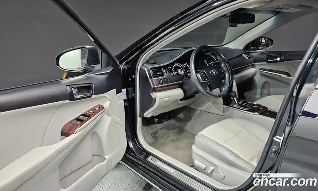 Toyota Camry 2012 2.5 автомат (гидро), миниатюра 10