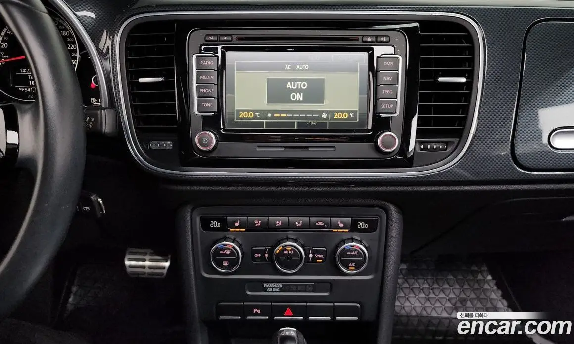 Volkswagen Beatle 2012 2.0 автомат (гидро), фото 14 Volkswagen Beatle 2012 2.0 автомат (гидро), фото 14