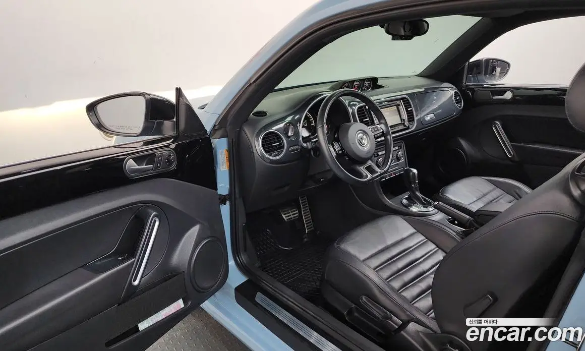 Volkswagen Beatle 2012 2.0 автомат (гидро), фото 10 Volkswagen Beatle 2012 2.0 автомат (гидро), фото 10