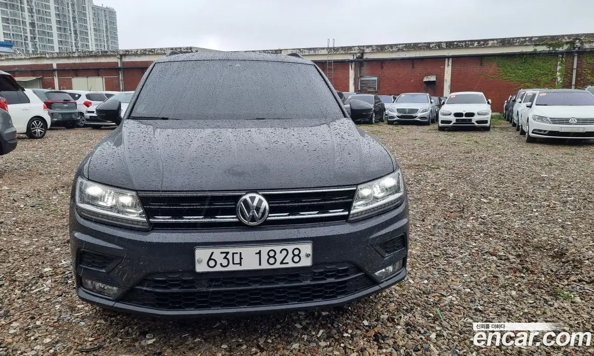 Volkswagen Tiguan 2018 2.0 автомат (гидро), фото 1 Volkswagen Tiguan 2018 2.0 автомат (гидро), фото 1