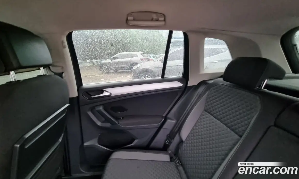Volkswagen Tiguan 2018 2.0 автомат (гидро), фото 14 Volkswagen Tiguan 2018 2.0 автомат (гидро), фото 14