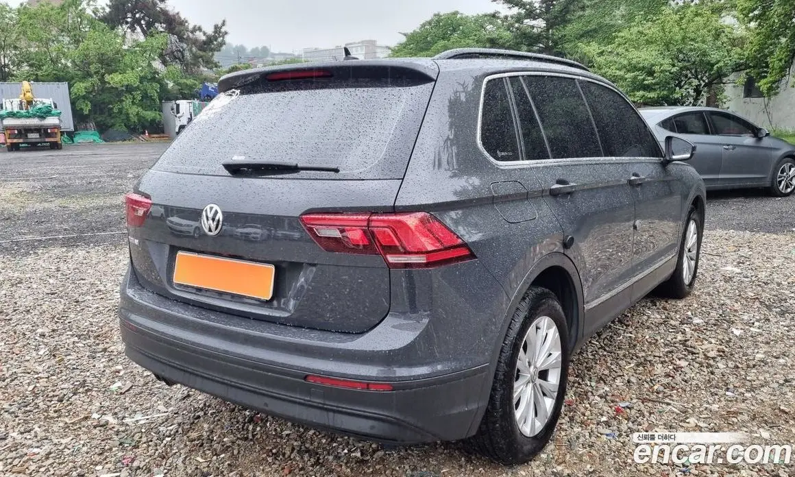 Volkswagen Tiguan 2018 2.0 автомат (гидро), фото 4 Volkswagen Tiguan 2018 2.0 автомат (гидро), фото 4