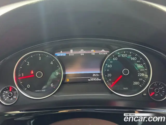 Volkswagen Touareg 2016 3.0 автомат (гидро), миниатюра 8