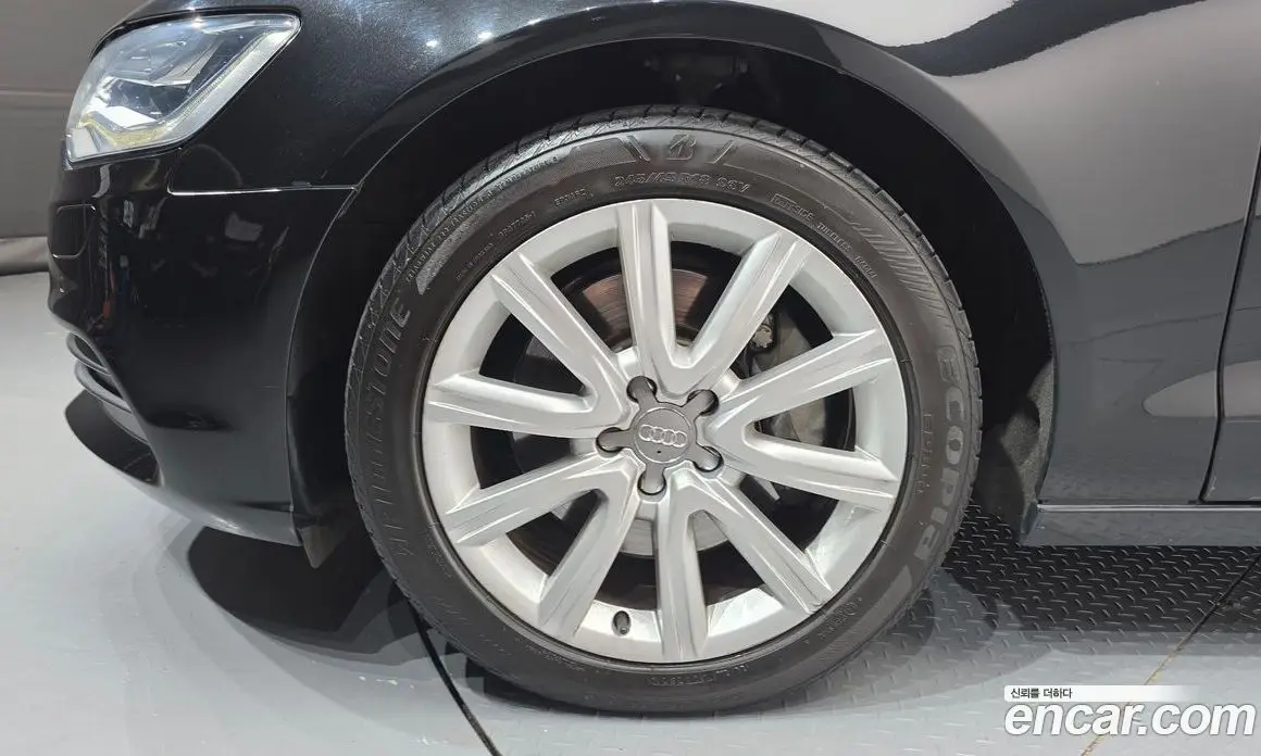 Audi A6 2013 3.0 автомат (гидро), фото 5