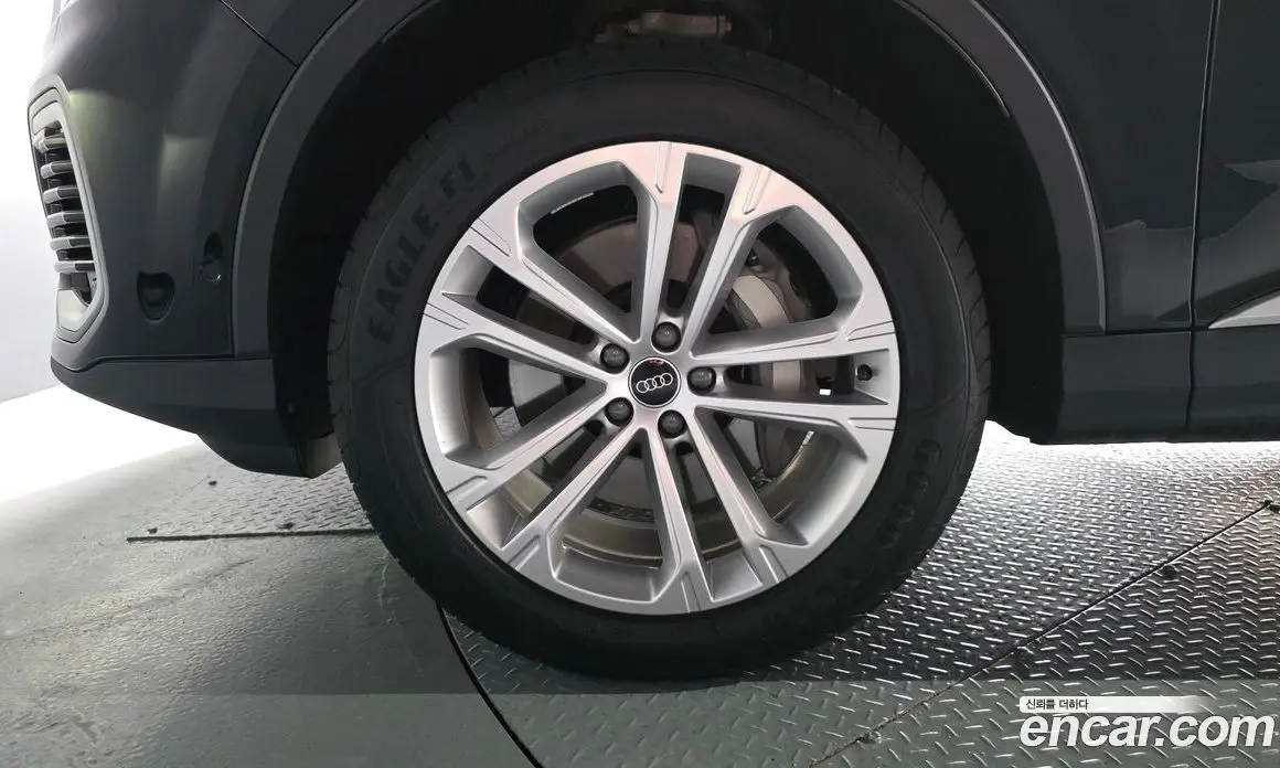 Audi Q7 2024 3.0 автомат (гидро), фото 5 Audi Q7 2024 3.0 автомат (гидро), фото 5