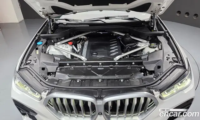 BMW X6 2022 3.0 автомат (гидро), миниатюра 6